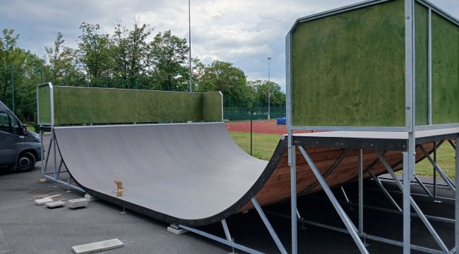 9. Mobilní skatepark